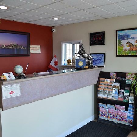 Lincoln Motel Sturgeon Falls Exterior foto