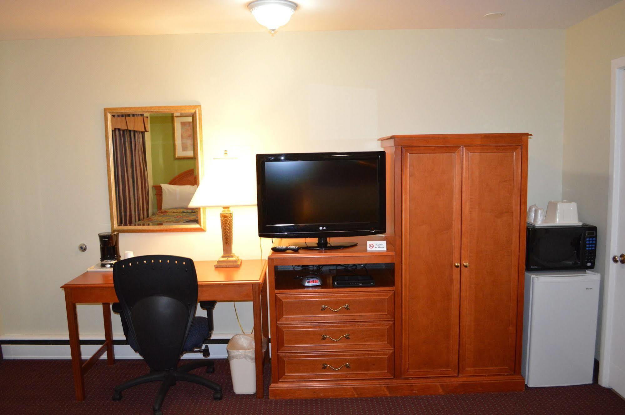 Lincoln Motel Sturgeon Falls Exterior foto