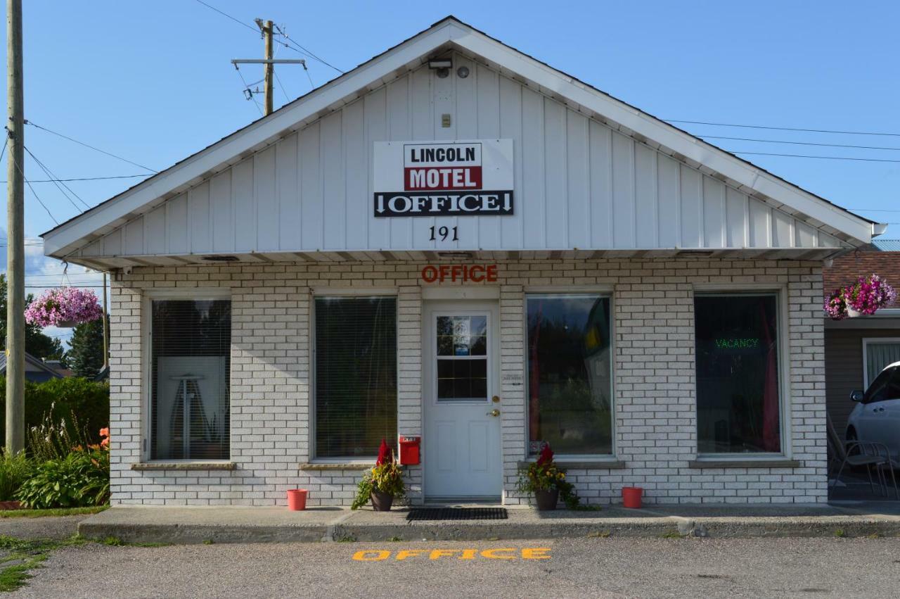 Lincoln Motel Sturgeon Falls Exterior foto