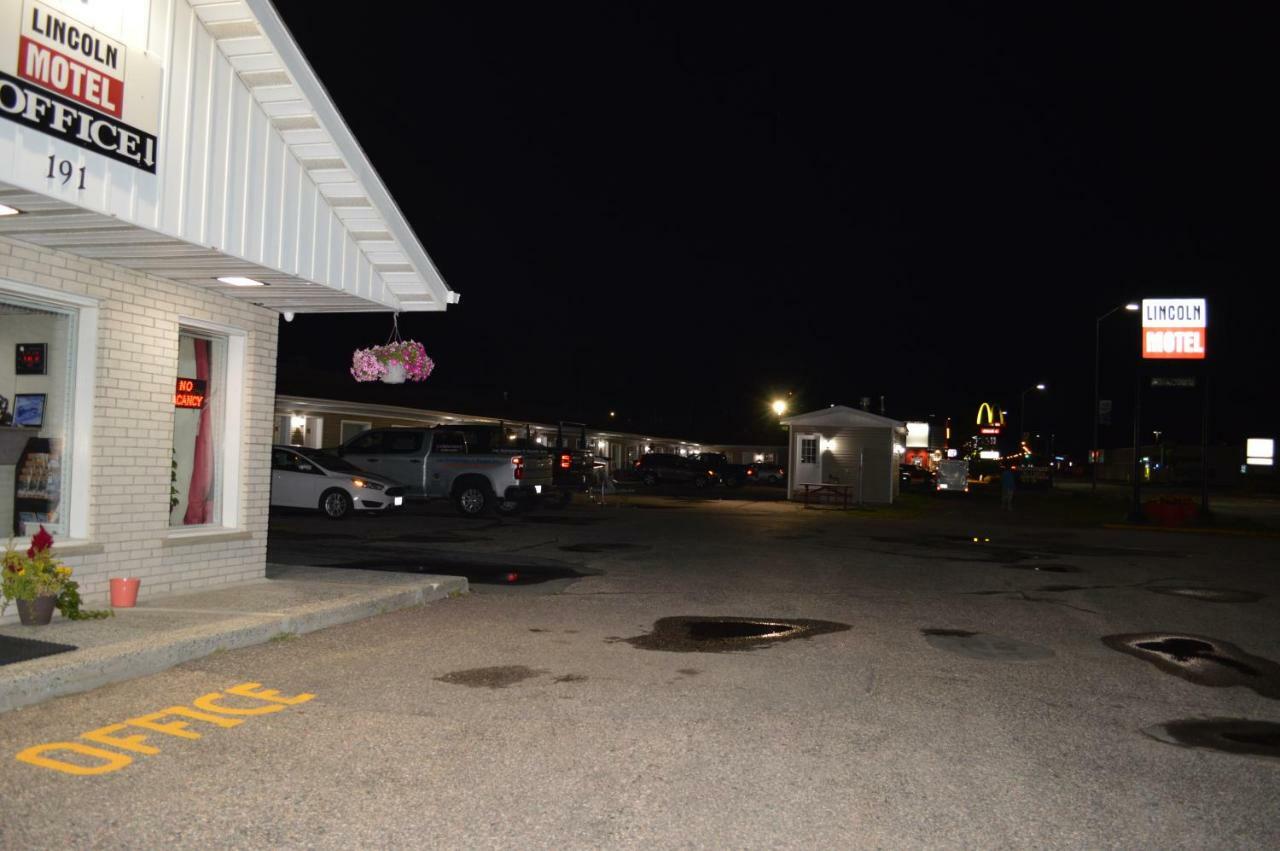 Lincoln Motel Sturgeon Falls Exterior foto